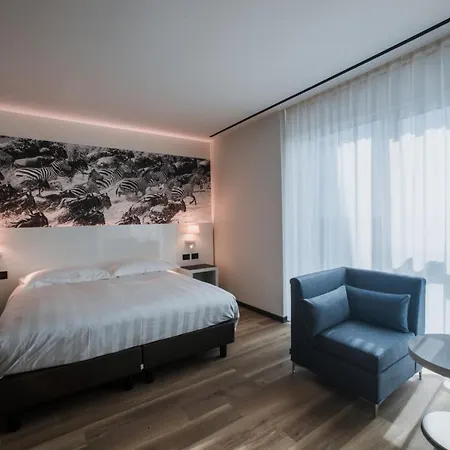 Life Hotel-3